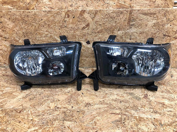 Fit 2007-2013 Toyota Tundra 08-14 Sequoia Black Headlights Lamps Left+Right