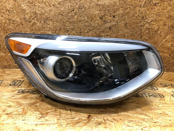 Passenger Side for 2014-2019 Kia Soul Halogen Headlight Assembly Clear Lens NEW