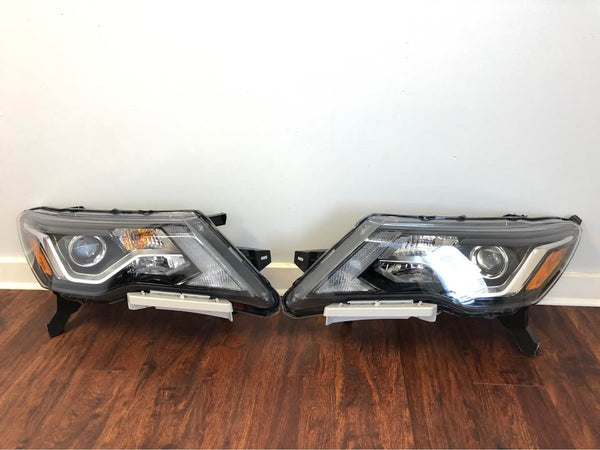 2017-2019 Nissan Pathfinder Headlights Driver and Passenger Side