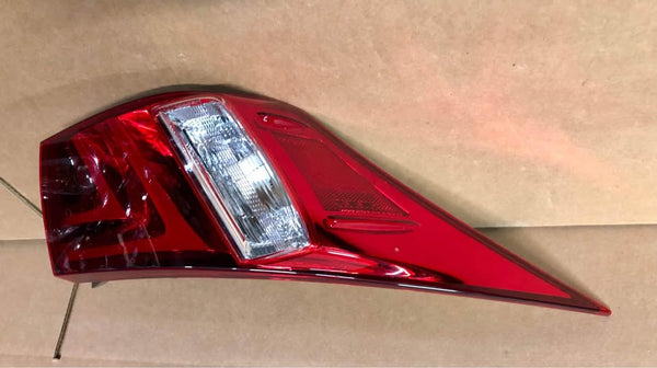 Outer Tail Light Right Passenger Side Fits 16 Lexus IS200t / 14-15 Lexus IS250 / 16 Lexus IS300 / 14