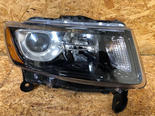 Headlight For 2014 2015 2016 Jeep Grand Cherokee Right Passenger Side