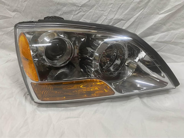 2007-2008 Kia Sorrento Passenger Side Headlight