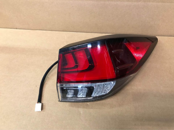 Right Passenger Side Outer Tail Light For 20-22 Lexus RX350 RX350L RX450h RX450hL Canada Built