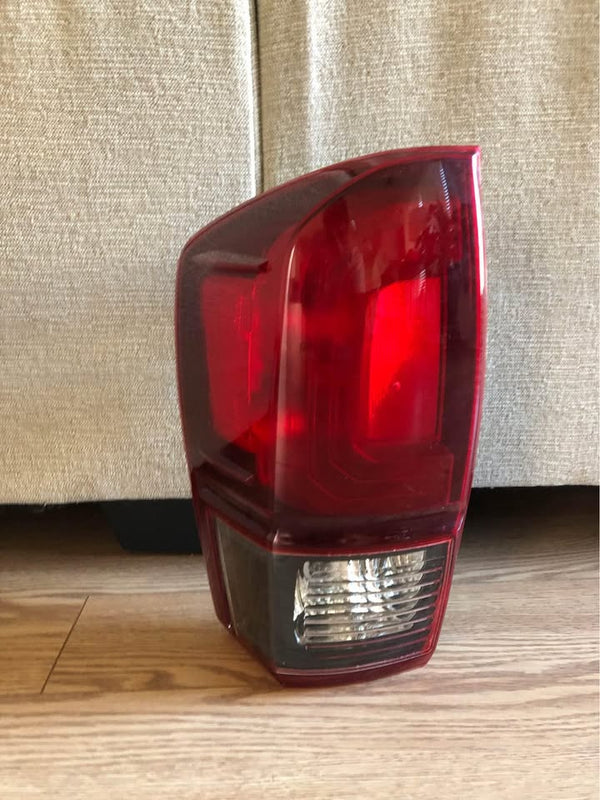 Tail Light For 18-22 Toyota Tacoma Driver Side LED Tail Lamp