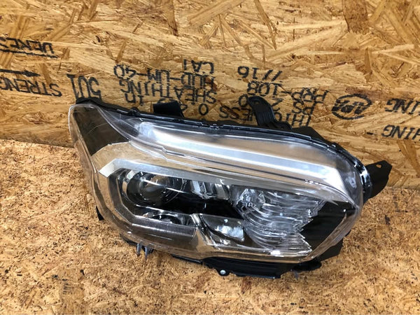 Headlight Halogen w/DRL Black Bezel w/Fog Lamps Right Fits 16-18 Toyota Tacoma