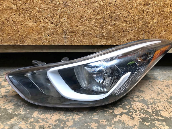 2011-2016 Hyundai Elantra Drivers Left Headlight Oem Clean 92101-3y