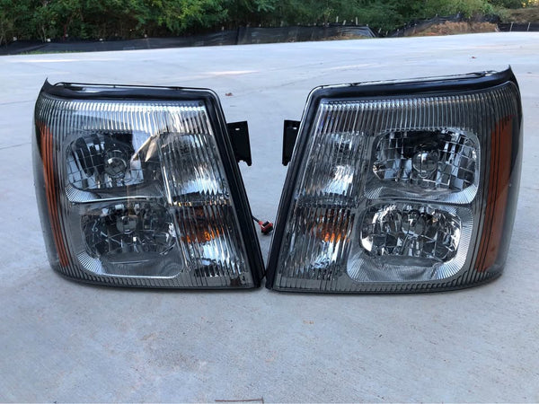 Headlight Set For 2003-2006 Cadillac Escalade EXT ESV Left and Right HID 2Pc