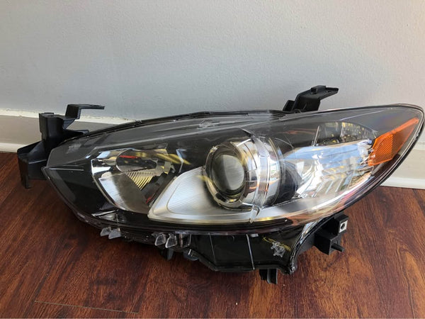 2014 2015 2016 Mazda 3 Sedan/Hybrid Headlight Driver Side