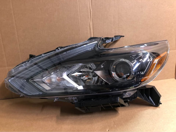 2016-2018 Nissan Altima Sedan Headlight Halogen Black Bezel Left Driver