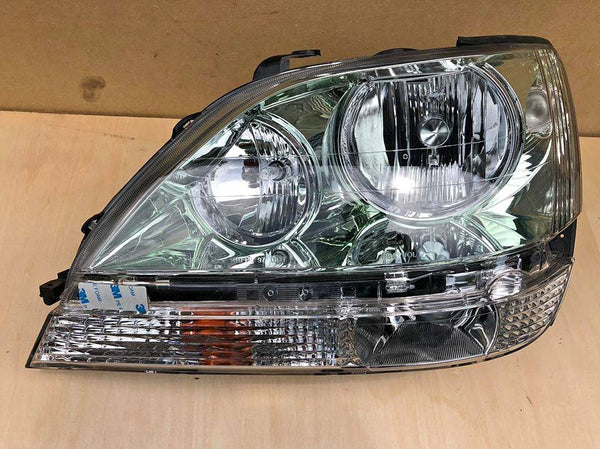 Lexus RX300 Driver Side Headlight