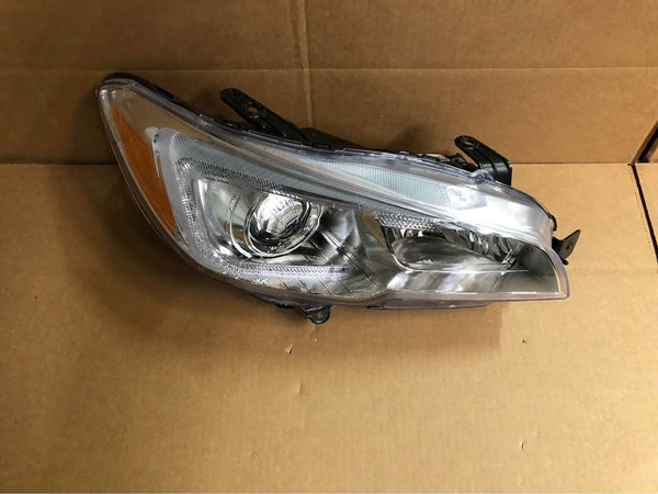 Headlight Halogen Right Passenger Fits 2015-2021 Subaru WR-X