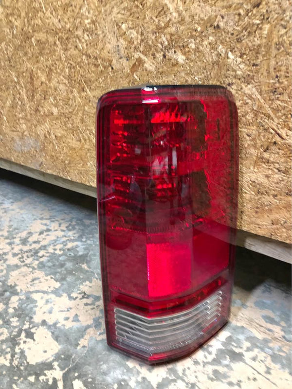 Right Tail Light Taillamp Passenger Side For 2007-2011 Dodge Nitro