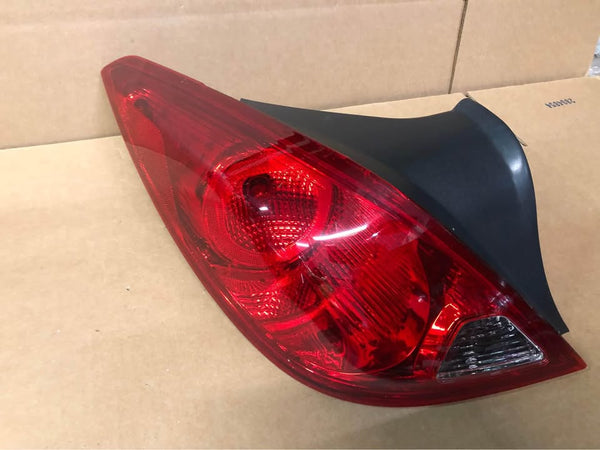 Tail Light Fits 2005-2009 Pontiac G6 Coupe Left Driver Tail Lamp