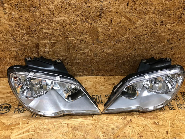 Headlight Set For 2007-2008 Chrysler Pacifica Left and Right With Bulb