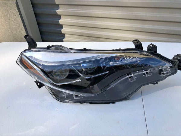 2017-2019 Toyota Corolla SE XLE XSE 50th Anniversary Edition Right Passenger side Headlight