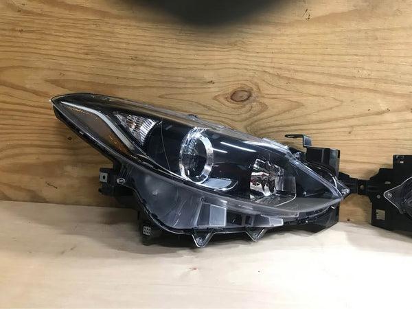 2014 2015 2016 Mazda 3 Headlights