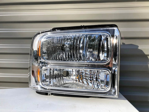 Halogen Headlight For 2005-2007 Ford F-250 Super Duty Right