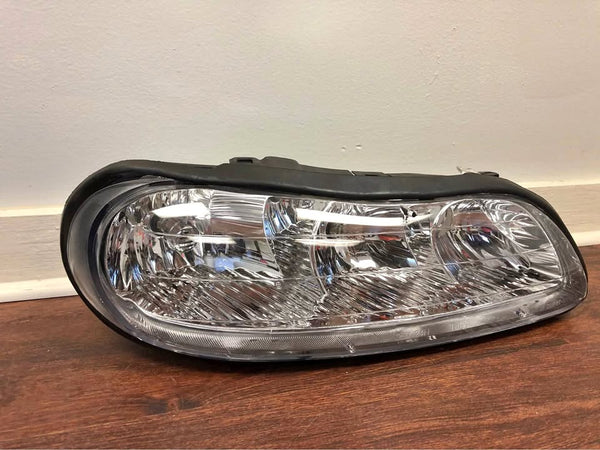 Chevy Malibu Passenger Side Headlight