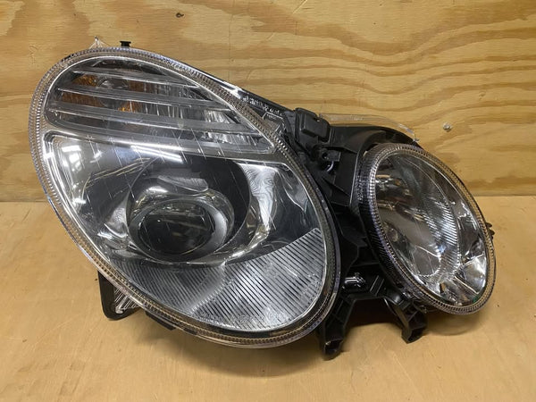 Headlights Fit 2003-2006 Mercedes Benz (Bump/Scratch Sale)