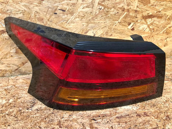 2019-2022 Nissan Altima Tail Lamp Tail Light For Driver Left Side