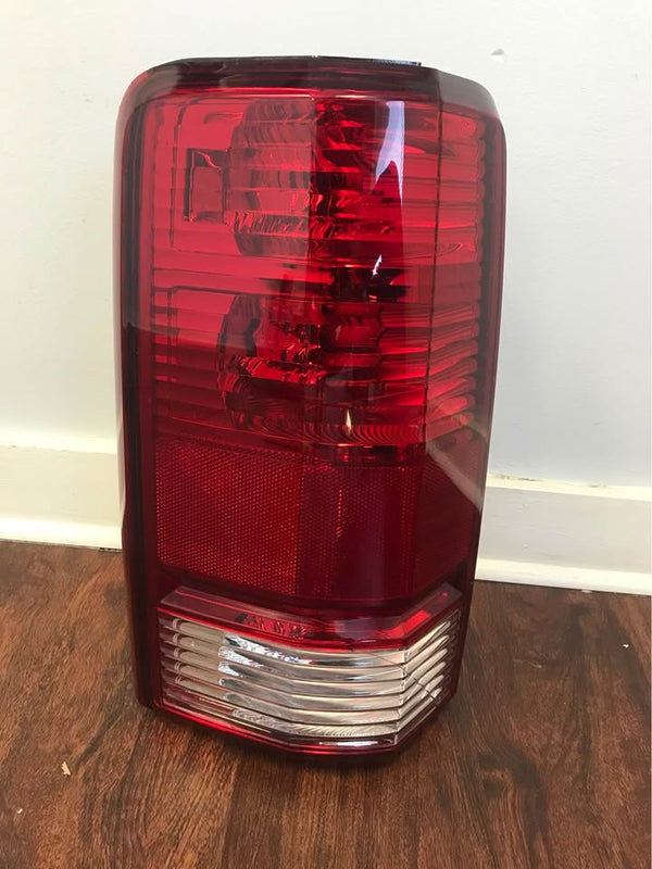 2007-11 Dodge Nitro Driver Side Tail Light