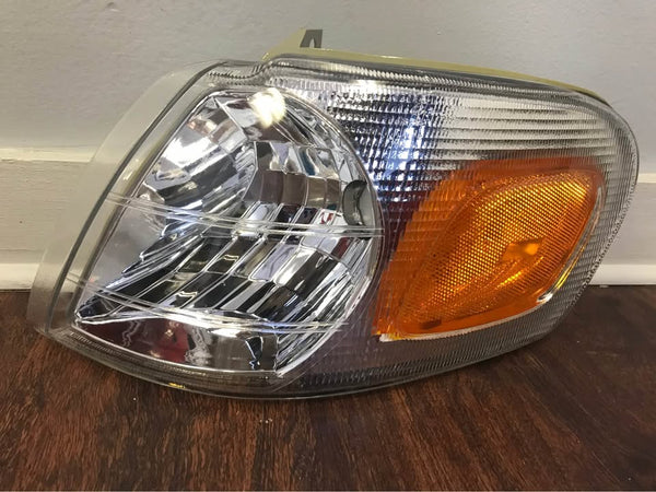 GM152-U000L Light Left Side Car Lamp