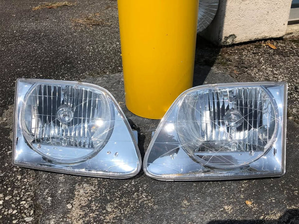 Ford F-150 headlights